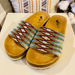 NWOT Beaded Platform Sandal